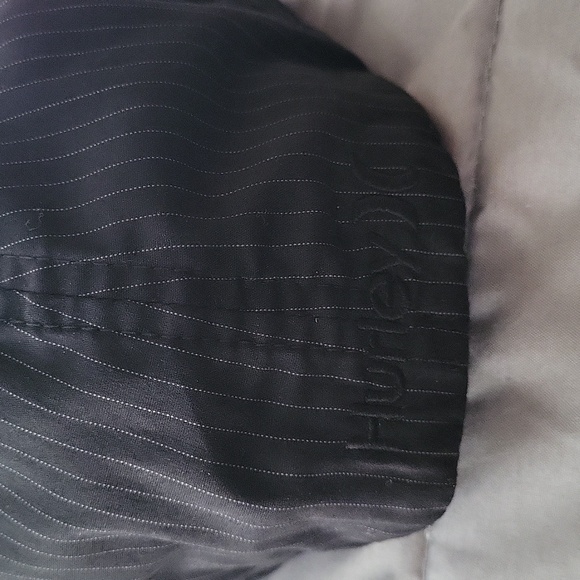 Hurley Flexfit Fitted Baseball Hat - Picture 3 of 9